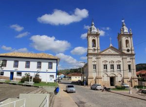 1620px-Igreja_Matriz_Santana_02-1024x683